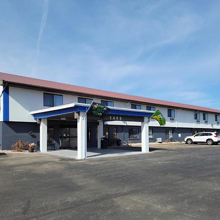 Quality Inn New London Экстерьер фото