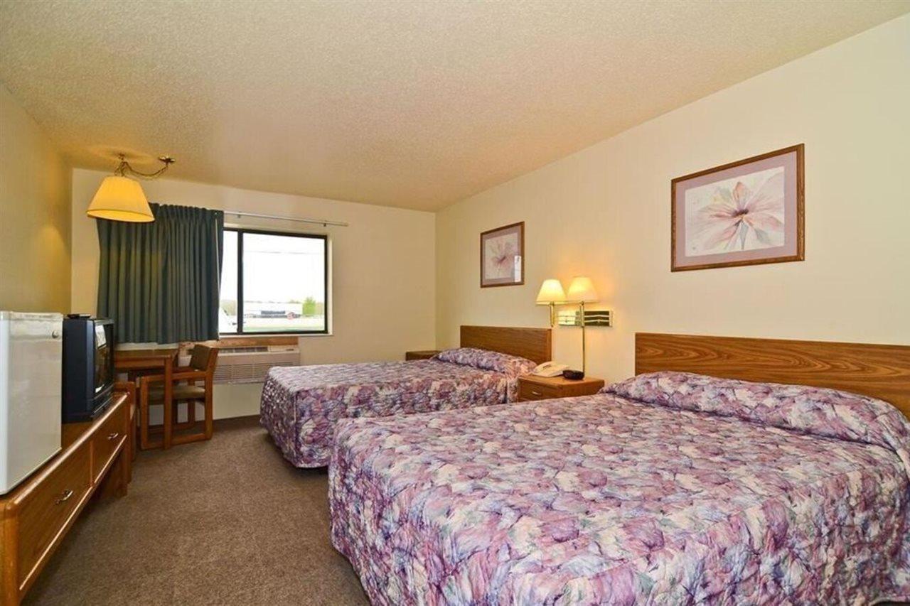 Quality Inn New London Экстерьер фото