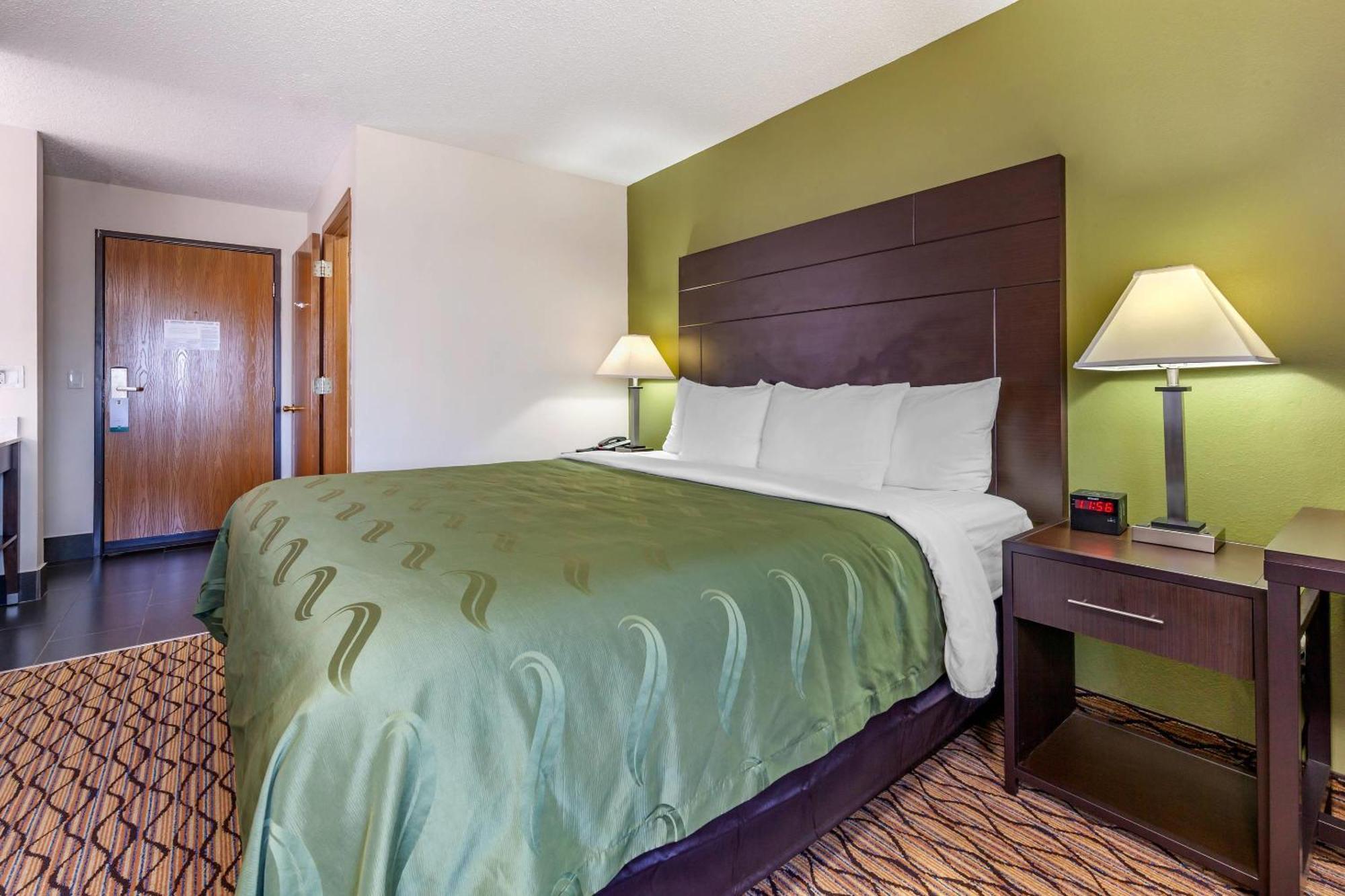 Quality Inn New London Экстерьер фото