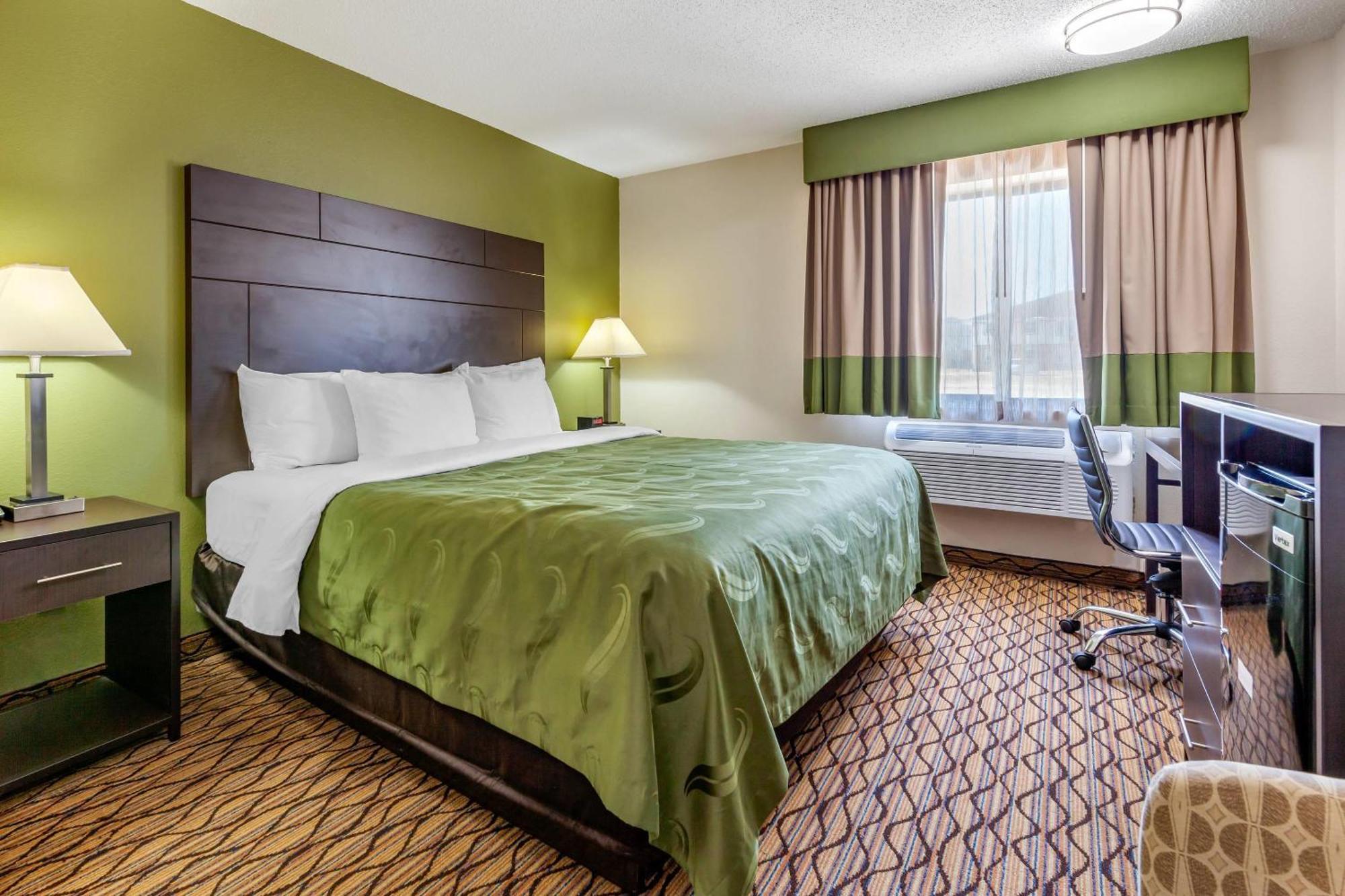 Quality Inn New London Экстерьер фото