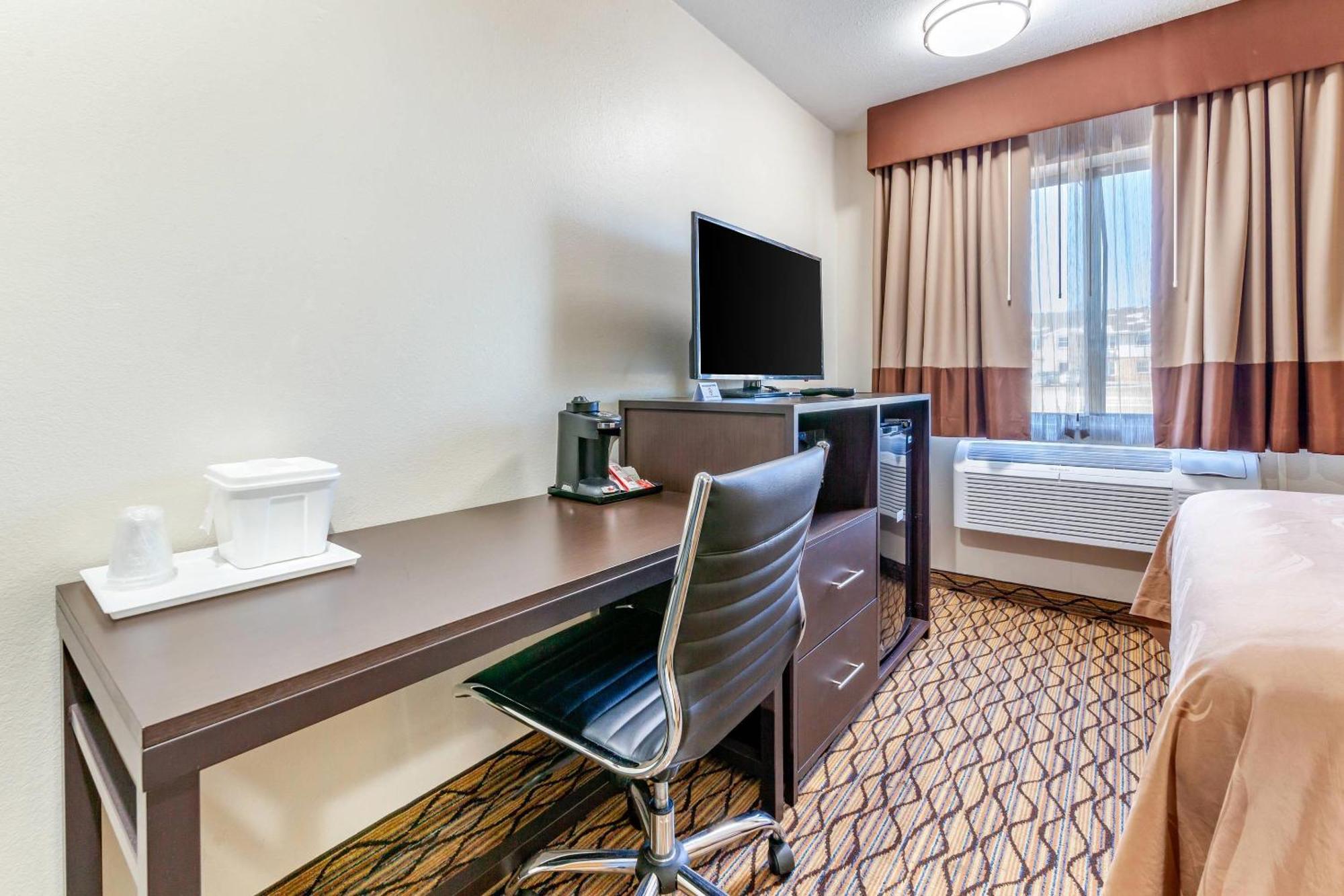 Quality Inn New London Экстерьер фото